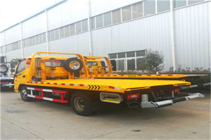 长清附近拖车救援搭电